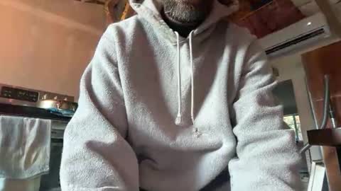 Snapshot of chiquitaroad chatting on 10-17-25, 02:41 chiquitaroad online show from 10-17-25, 02:41