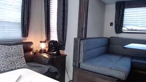 Chitown Aries online show from 10-17-25, 01:35