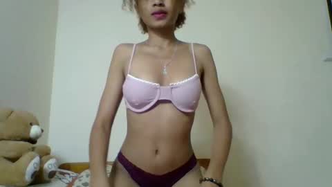 Snapshot of chloe9794 chatting on 11-23-25, 03:45 chloe9794 online show from 11-23-25, 03:45