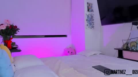 Snapshot of chloe__daviss chatting on 10-24-25, 03:03 CHLOE online show from 10-24-25, 03:03