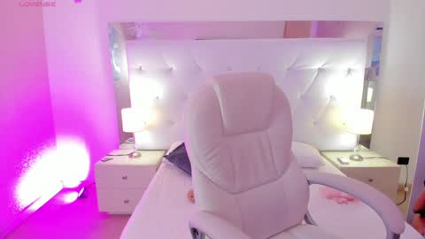 Chloe online show from 01-17-25, 11:27