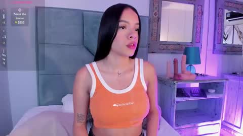 Chloe online show from 01-19-25, 09:34