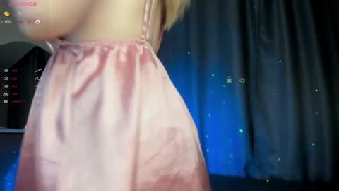 Snapshot of chloe__kiss chatting on 12-13-24, 03:38 Chloe online show from 12-13-24, 03:38