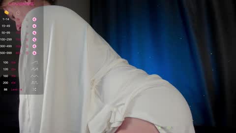 Snapshot of chloe__kiss chatting on 01-07-25, 04:18 Chloe online show from 01-07-25, 04:18