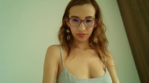 Snapshot of chloe_bitelly chatting on 02-19-26, 08:16 Chloe Bitelly online show from 02-19-26, 08:16