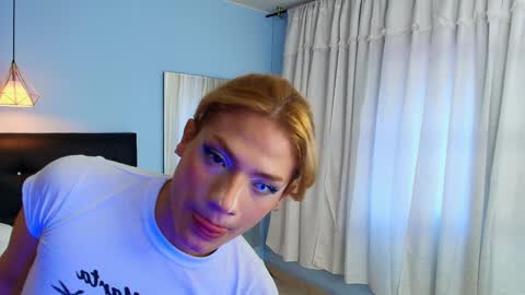 Snapshot of chloe_goddes chatting on 12-19-24, 09:28 CHLOE online show from 12-19-24, 09:28