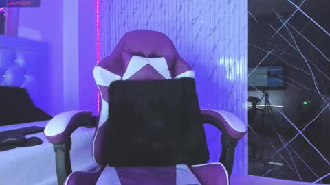 chloe_jacksonn online show from 10-09-25, 11:58