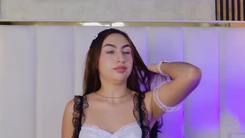 Chloe  online show from 11-24-25, 09:25