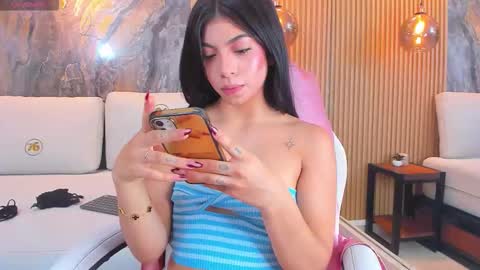  CHLOE  online show from 11-18-25, 06:56