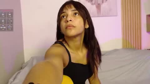 Snapshot of chloe_peach_ chatting on 04-10-26, 11:59 chloe_peach_ online show from 04-10-26, 11:59