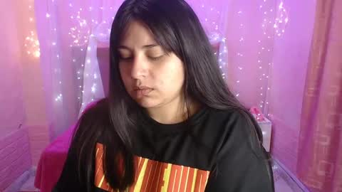chloe_smith5 online show from 10-01-25, 01:17
