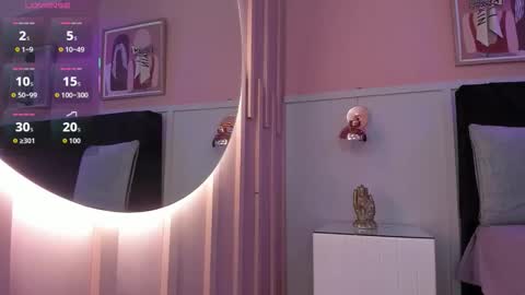 Snapshot of chloe_watson_ chatting on 11-13-25, 07:57 online show from 11-13-25, 07:57