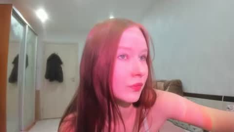 Snapshot of chloe_wifey chatting on 11-04-25, 04:39 chloe wifey online show from 11-04-25, 04:39