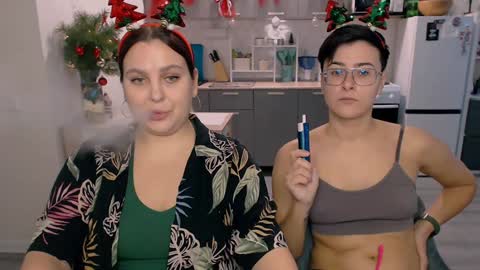 Snapshot of chloe_x_ chatting on 12-27-24, 05:37 Eva and Sandra online show from 12-27-24, 05:37