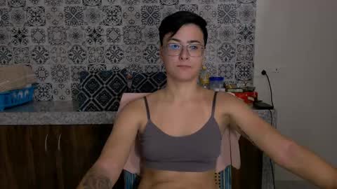 Snapshot of chloe_x_ chatting on 03-07-25, 05:38 Eva and Sandra online show from 03-07-25, 05:38