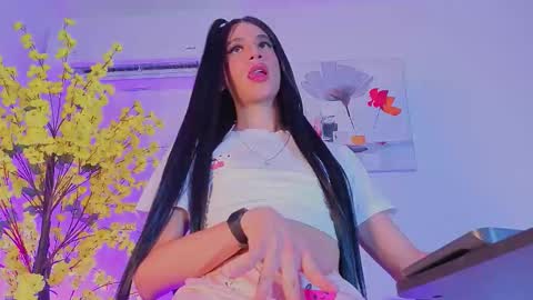 Snapshot of chloebigcockxx chatting on 10-27-25, 11:52 Im Chloe independent account online show from 10-27-25, 11:52