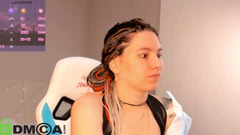 Snapshot of chloebloss0m chatting on 01-19-26, 11:14 Boni online show from 01-19-26, 11:14