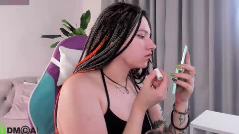 Snapshot of chloebloss0m chatting on 02-15-26, 03:03 Boni online show from 02-15-26, 03:03