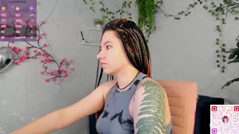 Snapshot of chloebloss0m chatting on 02-17-26, 03:14 Boni online show from 02-17-26, 03:14