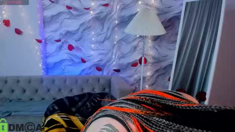 Snapshot of chloebloss0m chatting on 02-18-26, 03:24 Boni online show from 02-18-26, 03:24