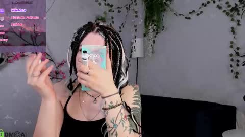 Snapshot of chloebloss0m chatting on 02-21-26, 03:07 Boni online show from 02-21-26, 03:07