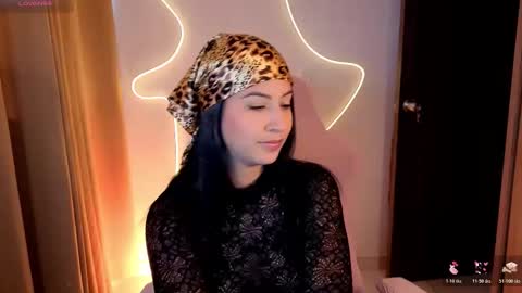 Snapshot of chloebum_ chatting on 12-18-25, 02:23 Chloe online show from 12-18-25, 02:23