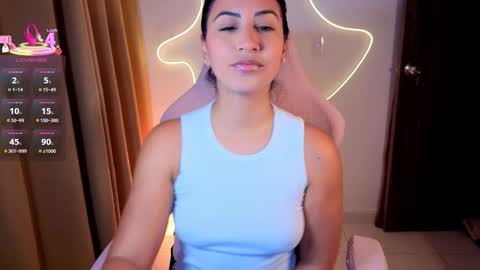 Snapshot of chloebum_ chatting on 12-22-25, 11:07 Chloe online show from 12-22-25, 11:07