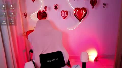 Snapshot of chloebum_ chatting on 02-13-26, 03:19 Chloe online show from 02-13-26, 03:19