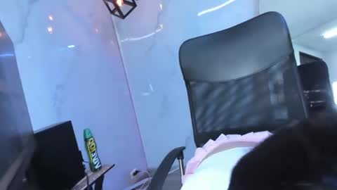 ChloeeThompson online show from 11-09-25, 03:05