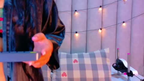 C H L O E  online show from 02-22-26, 11:31