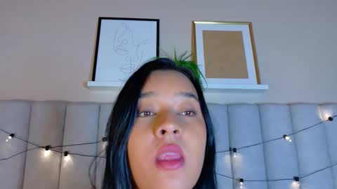 C H L O E  online show from 03-02-26, 05:08