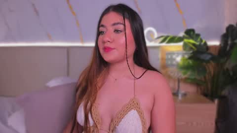 Chloee online show from 10-17-25, 01:25