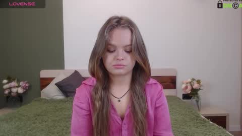 ChloeFablen online show from 09-29-25, 03:33