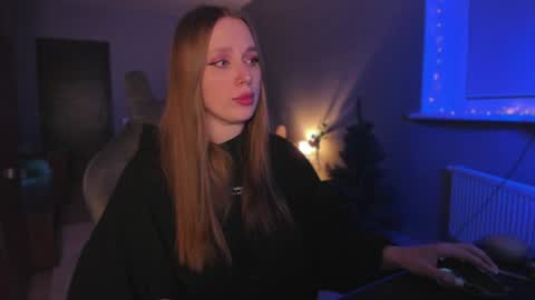 Snapshot of chloegins chatting on 12-15-24, 06:59 chloegins online show from 12-15-24, 06:59