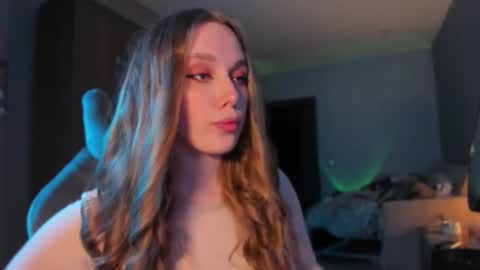 Snapshot of chloegins chatting on 01-17-25, 10:12 chloegins online show from 01-17-25, 10:12