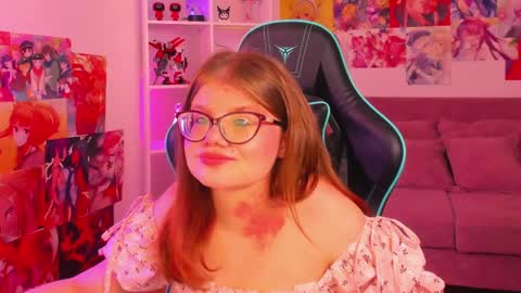 ChloeHalses online show from 04-03-26, 05:11