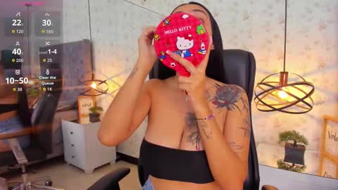  Chloe Harper  online show from 11-19-25, 02:39