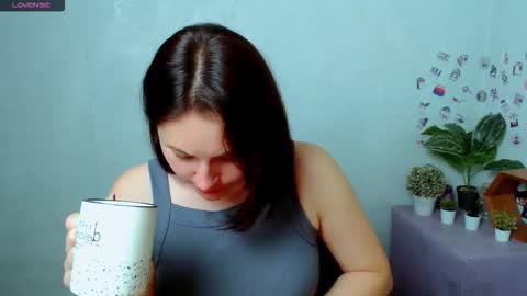 Chloe online show from 12-15-25, 05:01