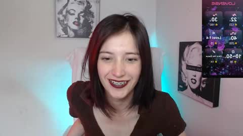 Snapshot of chloejohnsoon chatting on 12-17-24, 07:37 Chloe online show from 12-17-24, 07:37