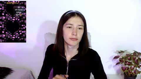 Snapshot of chloejohnsoon chatting on 02-17-25, 12:59 Chloe online show from 02-17-25, 12:59