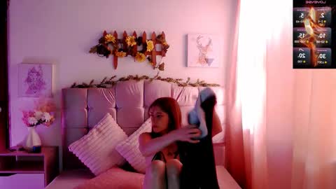 Snapshot of chloejohnsoon chatting on 09-08-25, 02:27 Chloe online show from 09-08-25, 02:27