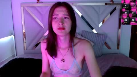Snapshot of chloejohnsoon chatting on 09-16-25, 01:45 Chloe online show from 09-16-25, 01:45