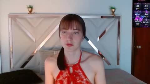 Snapshot of chloejohnsoon chatting on 09-26-25, 03:05 Chloe online show from 09-26-25, 03:05