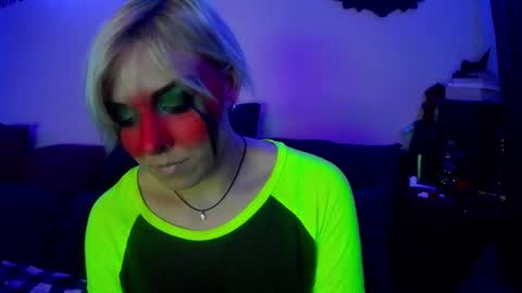 Snapshot of chloekissxo chatting on 12-08-24, 01:35 Chloekissxo online show from 12-08-24, 01:35