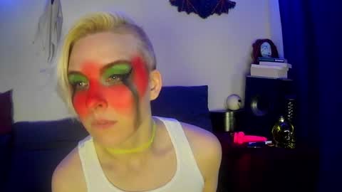 Snapshot of chloekissxo chatting on 01-16-25, 01:48 Chloekissxo online show from 01-16-25, 01:48