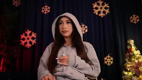 chloemin_ online show from 12-16-25, 06:40