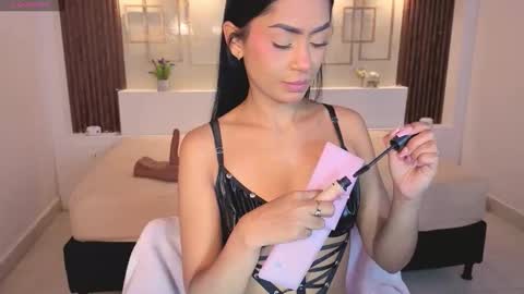 Chloe Moon online show from 10-12-25, 12:26