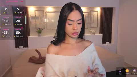 Chloe Moon online show from 10-17-25, 12:19