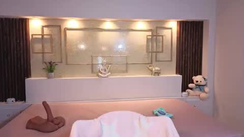 Chloe Moon online show from 11-02-25, 12:07