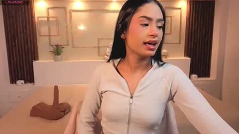 Chloe Moon online show from 11-17-25, 11:38